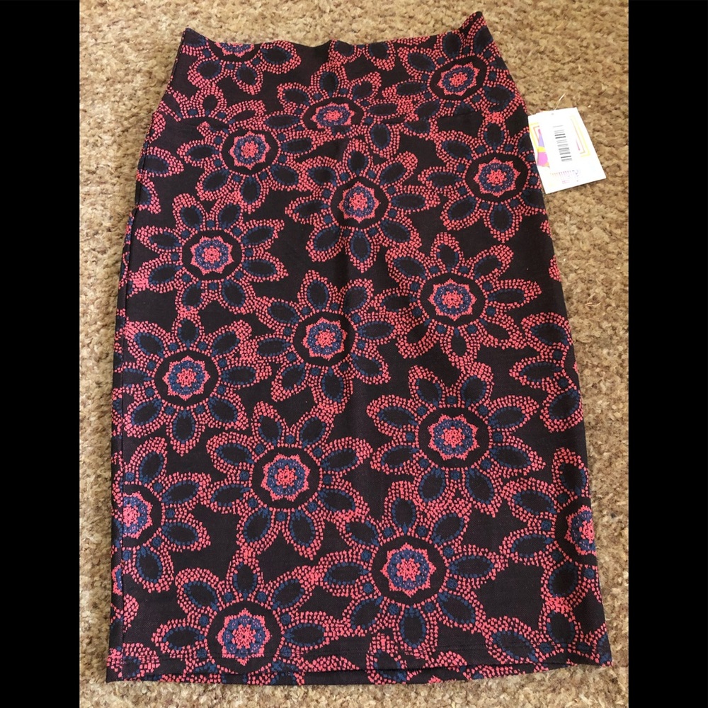 Cute 🌺 Flower Print Lularoe Cassie Skirt
